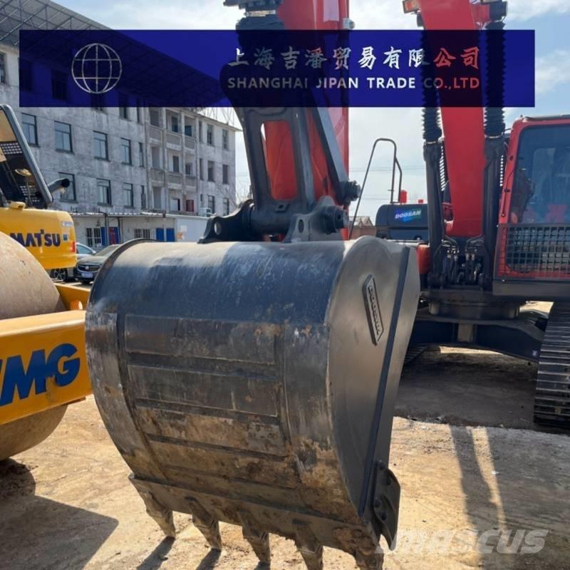 Doosan DX 225 LC Escavatori cingolati