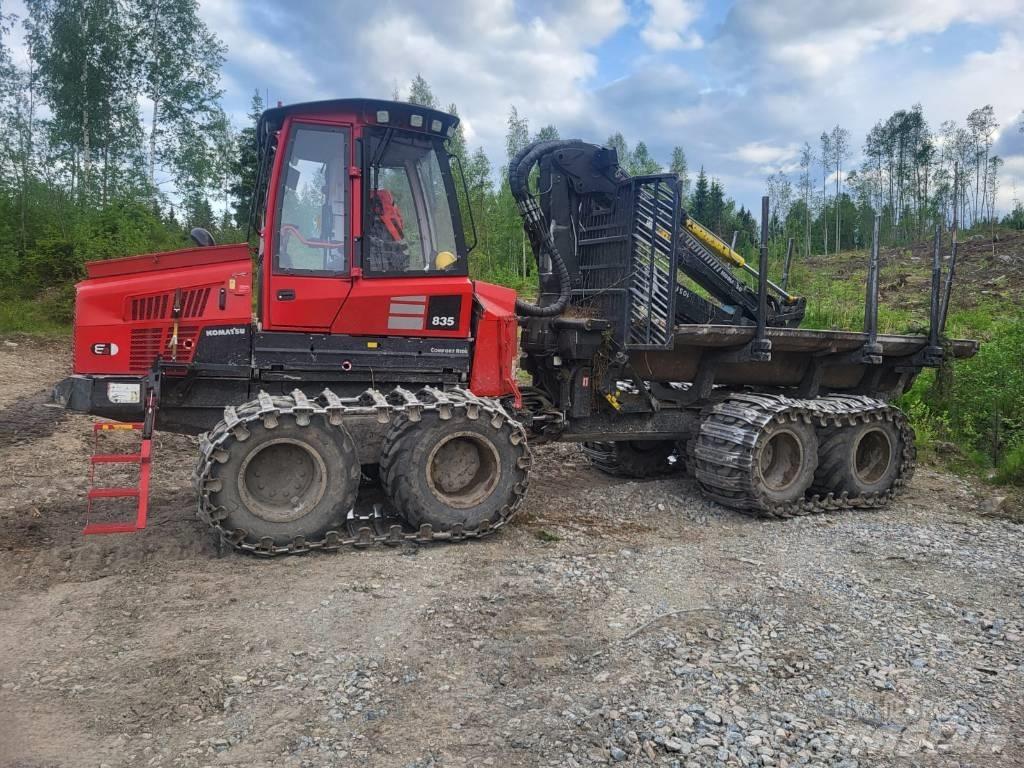 Komatsu 835 Forwarder
