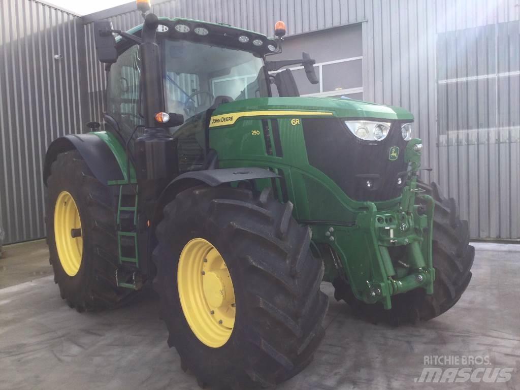 John Deere 6R250 Trattori