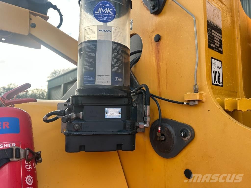 Volvo L180H Pale gommate