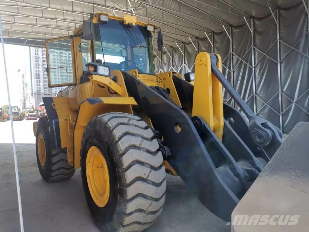 Volvo L 120 E Pale gommate