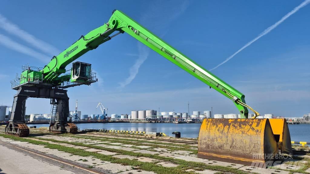 Sennebogen 875 Movimentazione rifiuti