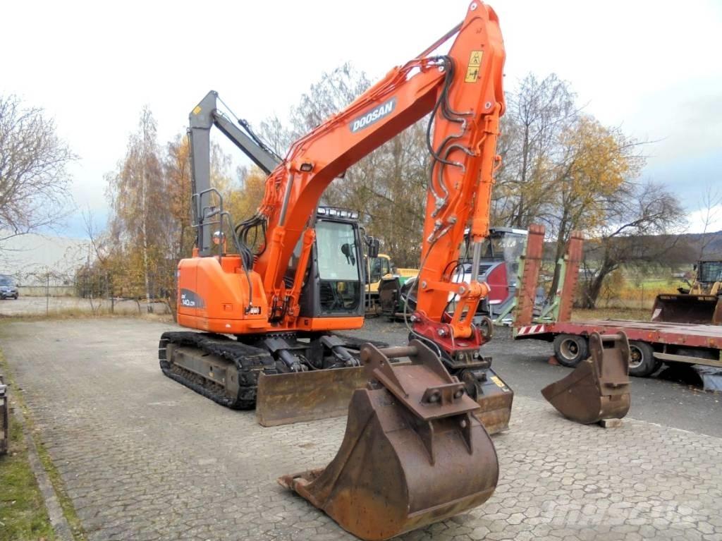 Doosan DX 140 LCR-3 Escavatori cingolati
