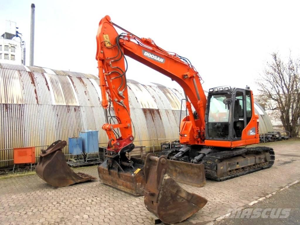 Doosan DX 140 LCR-3 Escavatori cingolati