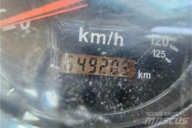 Nissan UD Camion altro