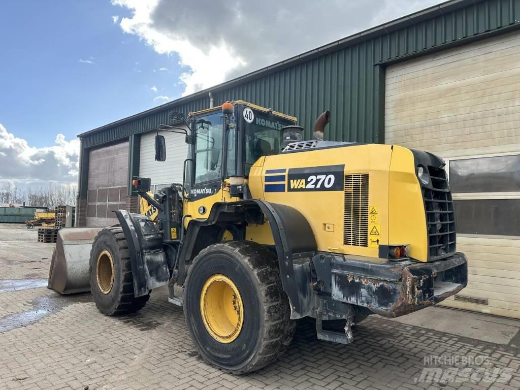 Komatsu WA270 8 Pale gommate