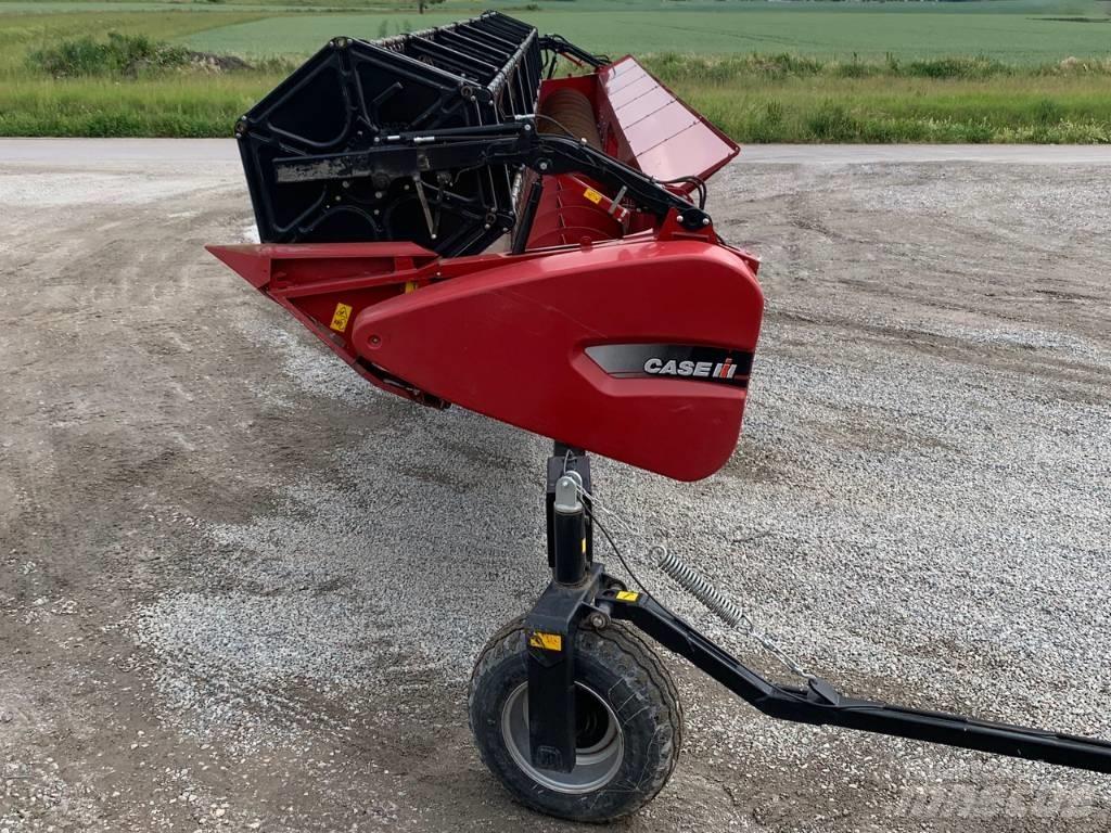 Case IH 3050 Testate per mietitrebbie