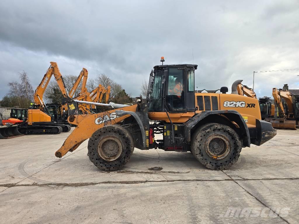 CASE 821 G Evolution Pale gommate