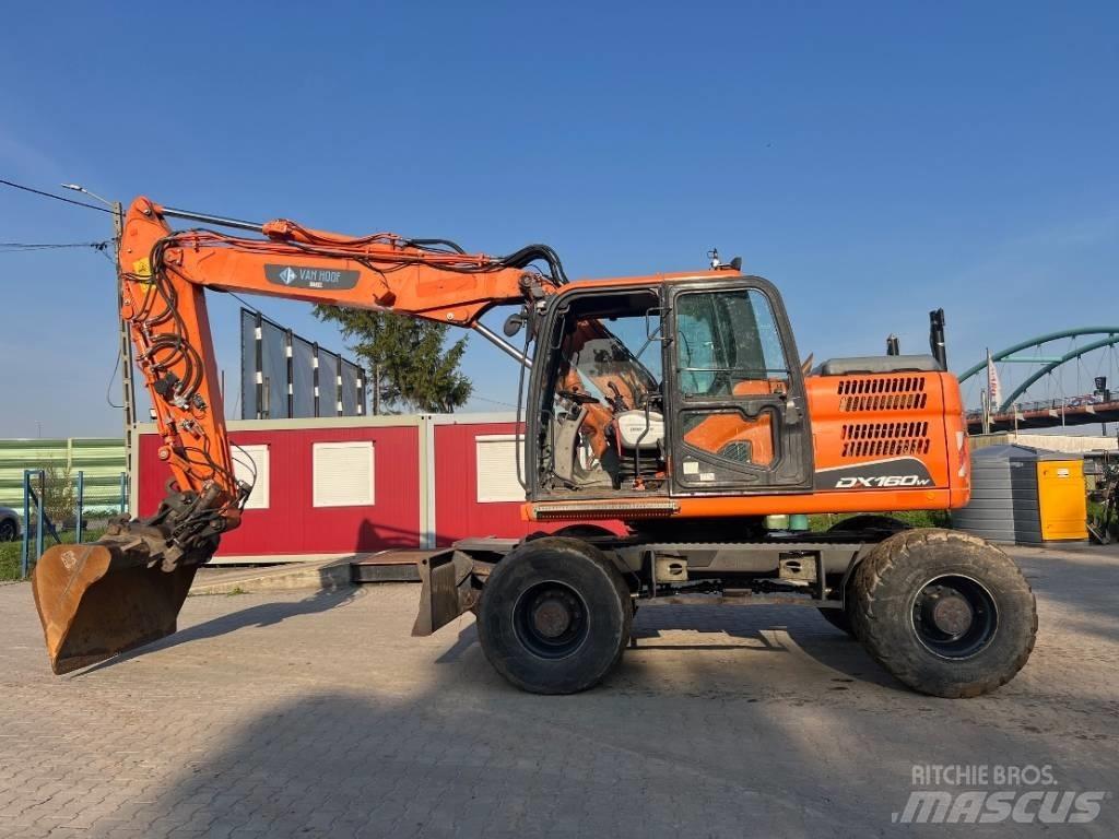 Doosan DX 160 W-3 Escavatori gommati