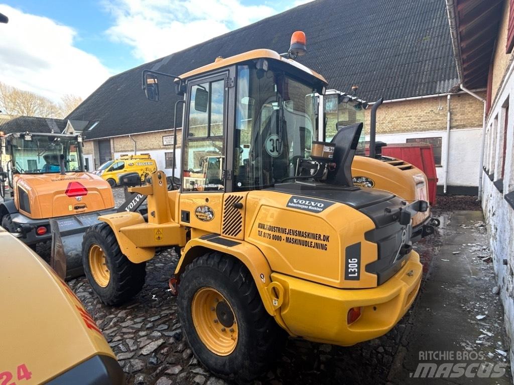 Volvo L 30 G Pale gommate