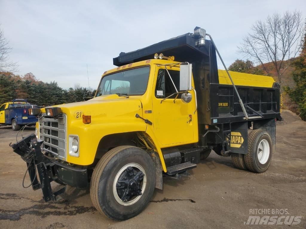 International 1752 Camion ribaltabili