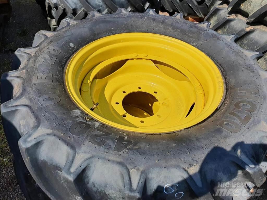 Mitas 420/70R28 x2 Pneumatici, ruote e cerchioni