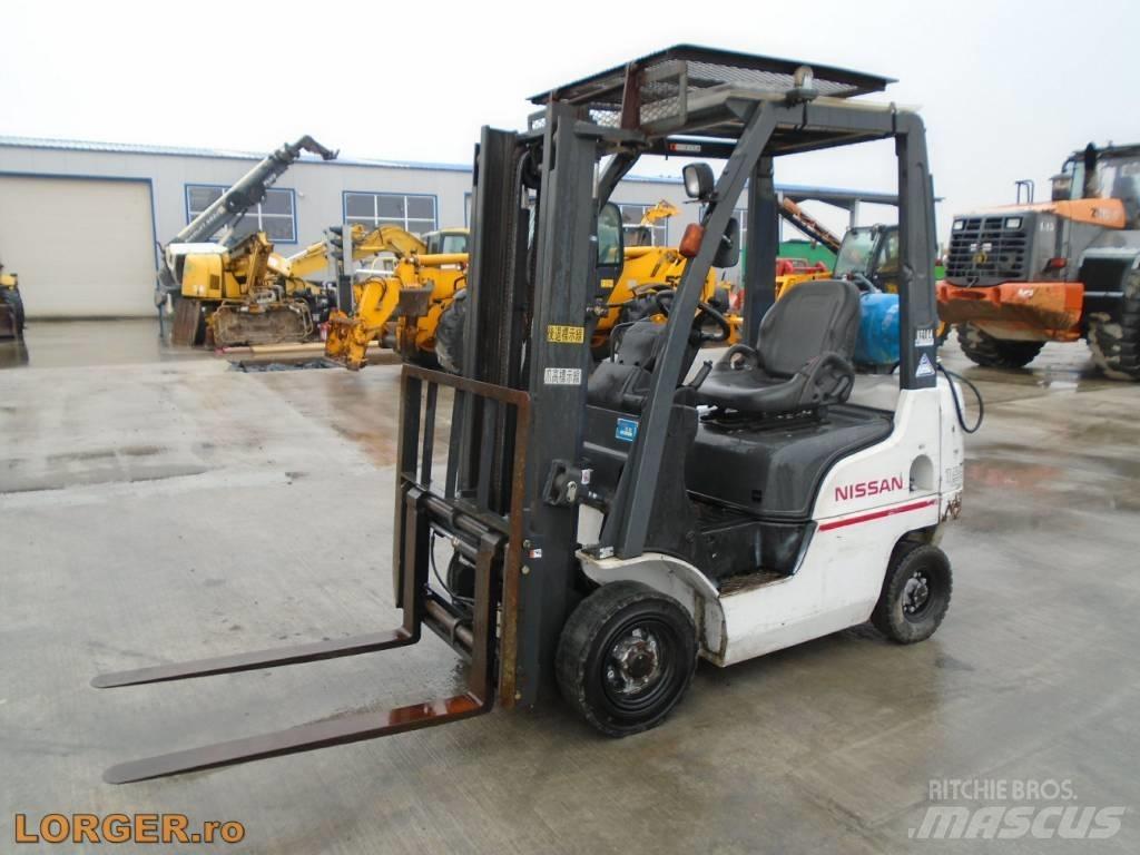 Nissan EBT P1F1 Carrelli elevatori GPL