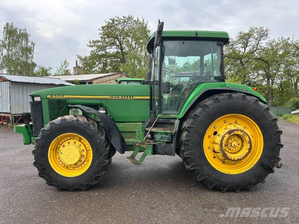 John Deere 8200 Trattori