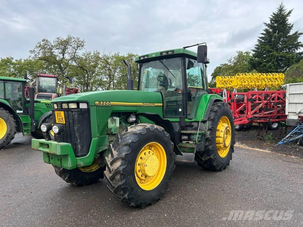 John Deere 8200 Trattori