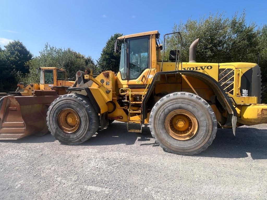 Volvo L180F Pale gommate