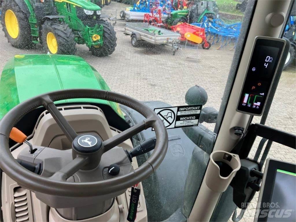 John Deere 6R 215 Trattori