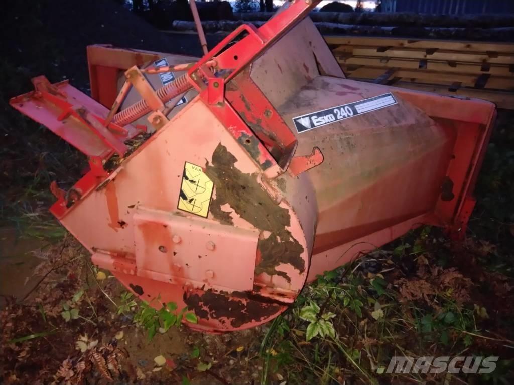 Esko 240 Spazzaneve