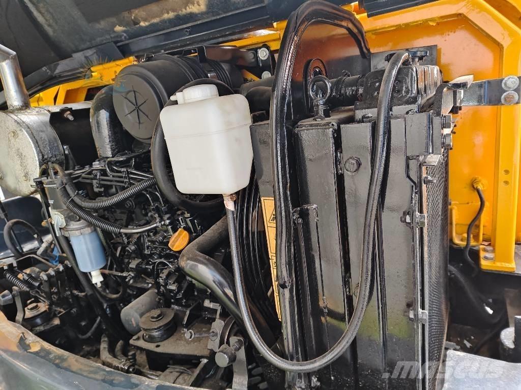 Hyundai R60W Escavatori gommati