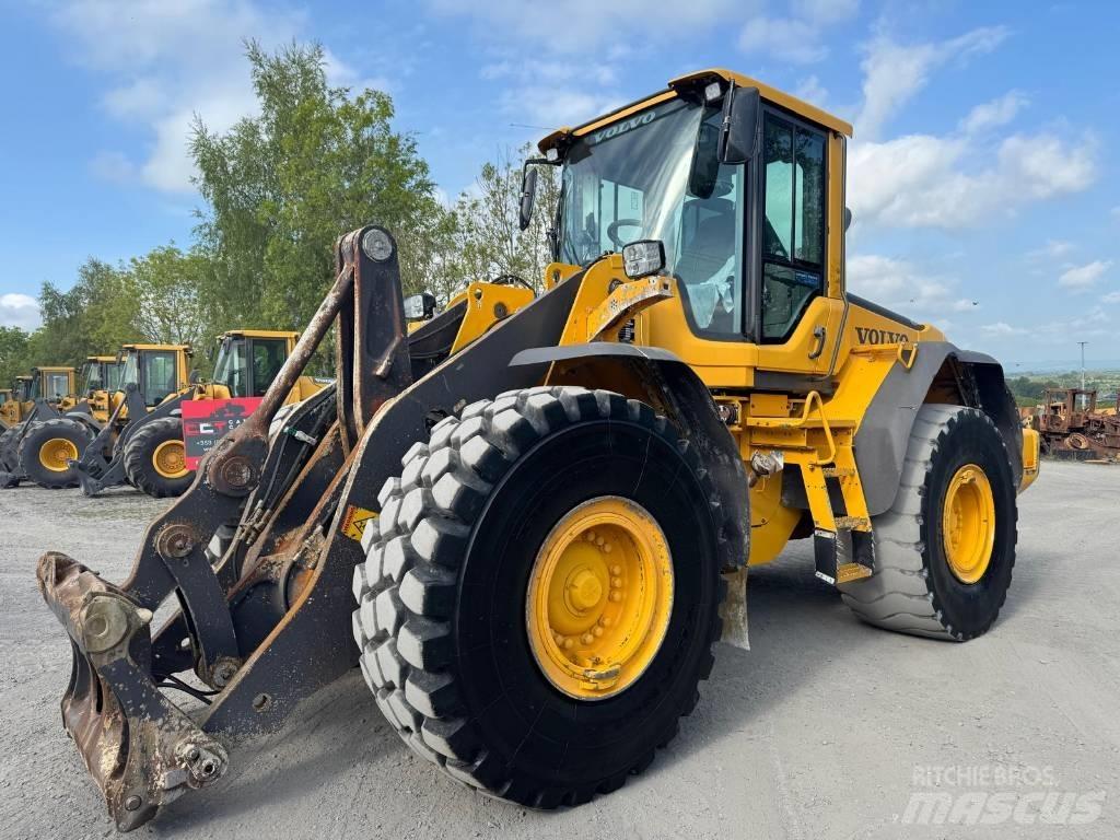 Volvo L 120 F Pale gommate