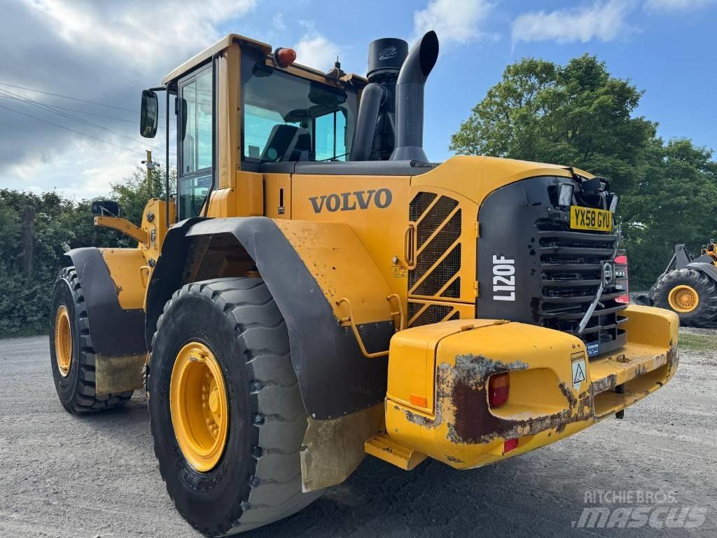Volvo L 120 F Pale gommate