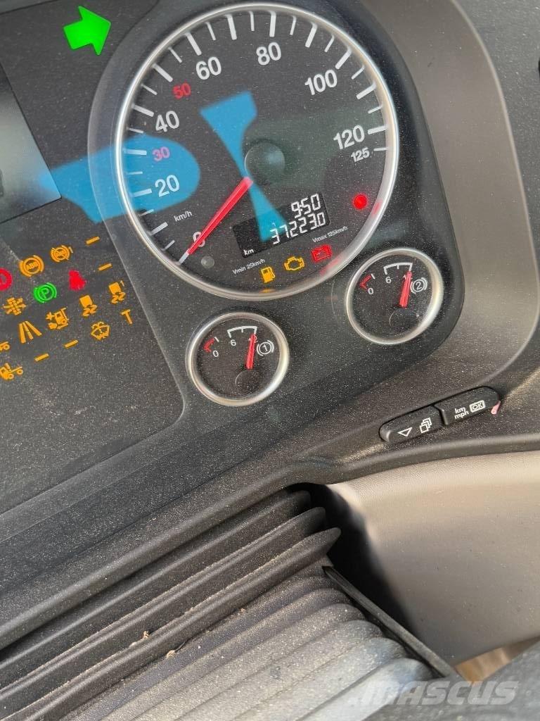 MAN TGM 15.290 Camion con gancio di sollevamento