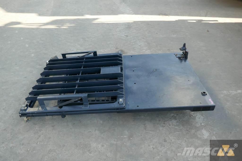 CAT 357-4102 Cabine e interni