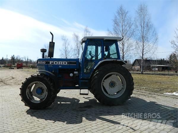 Ford 8210 Trattori