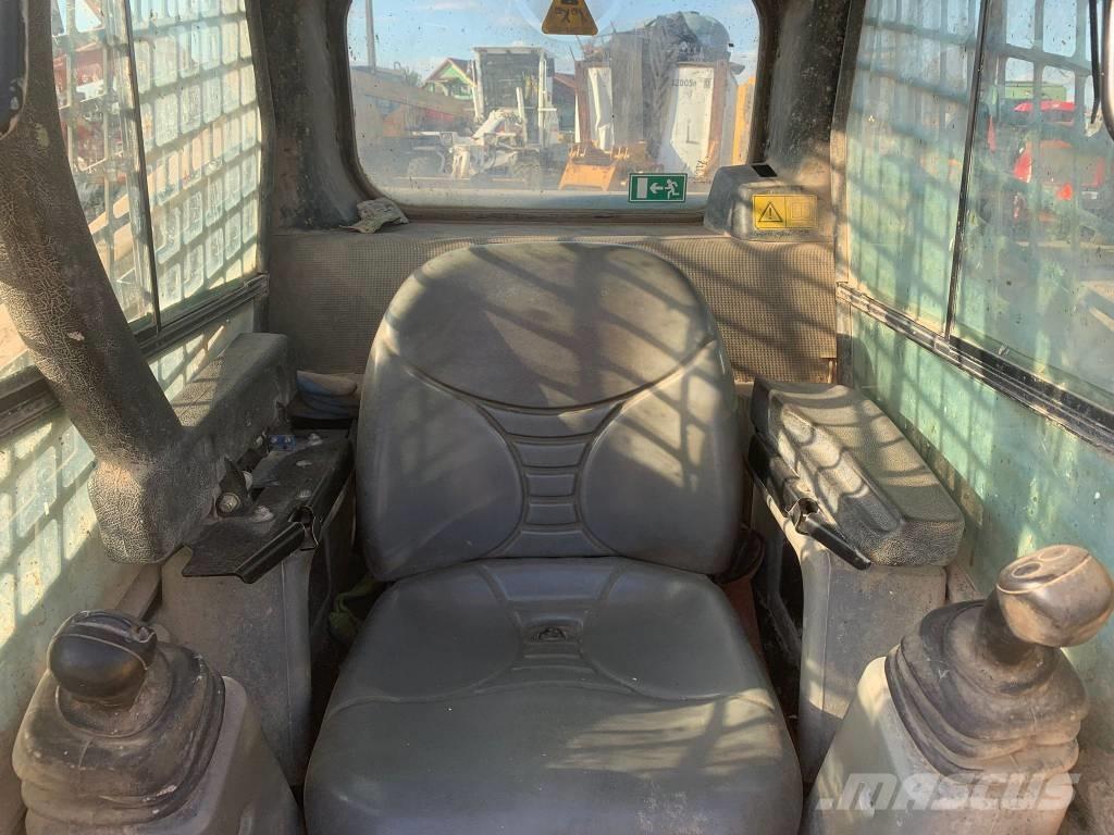 Gehl R 220 Mini Pale Gommate