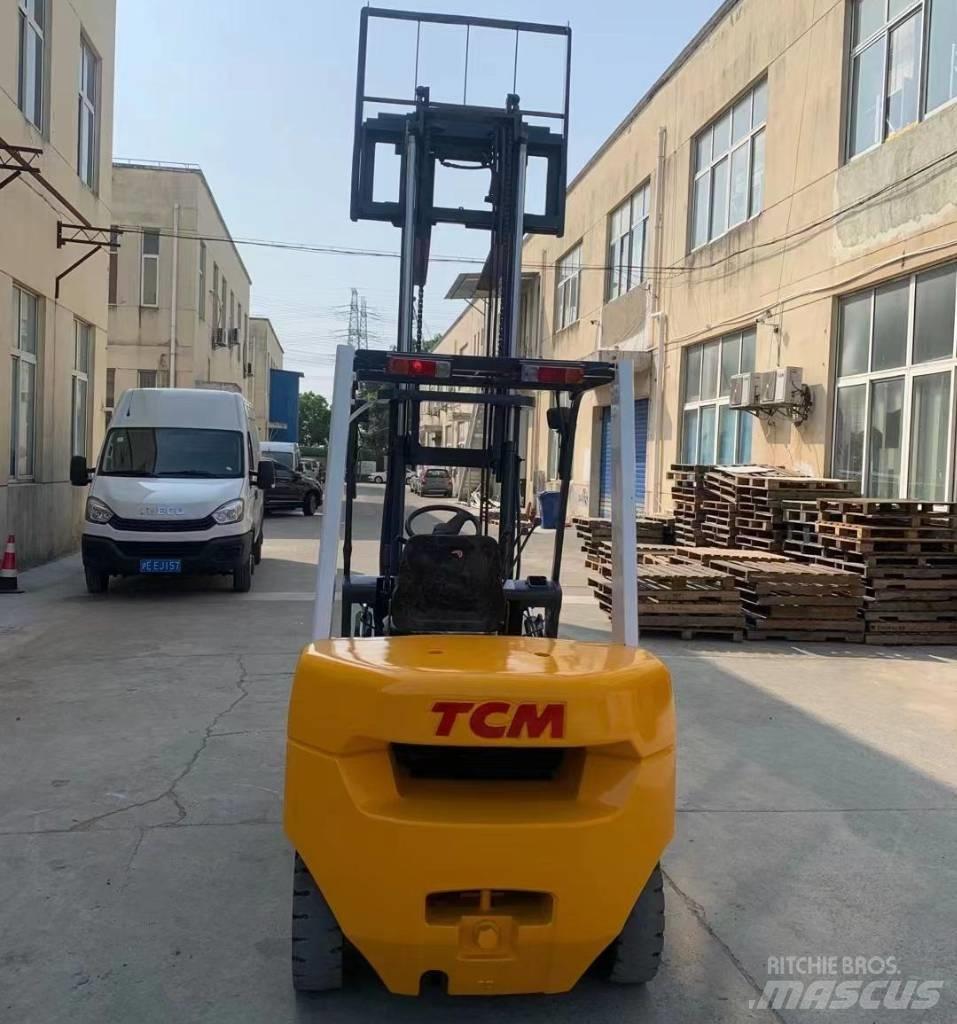TCM FD30 Carrello retrattile