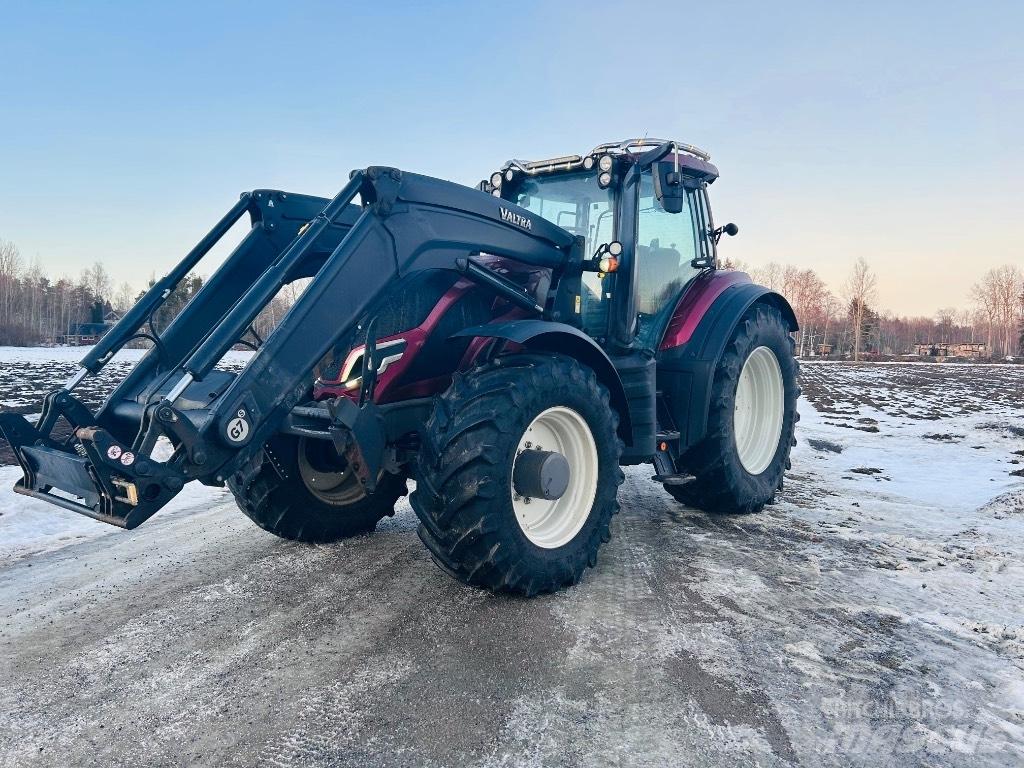 Valtra T 215 Active Trattori