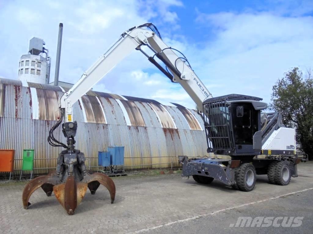 Fuchs MHL 320 Movimentazione rifiuti
