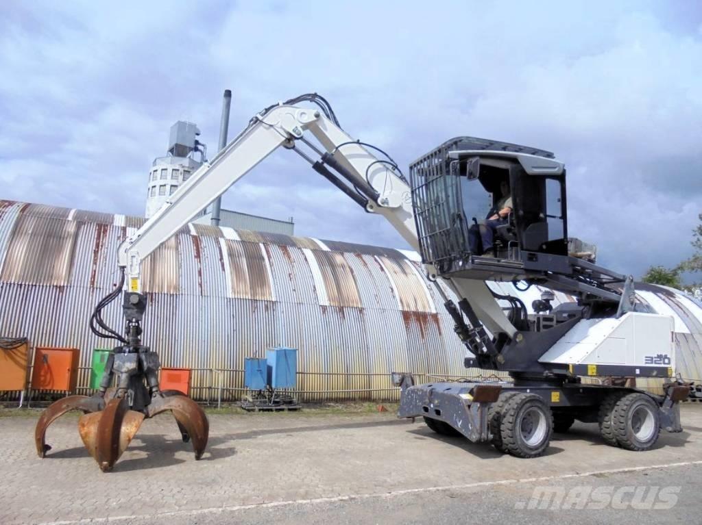 Fuchs MHL 320 Movimentazione rifiuti