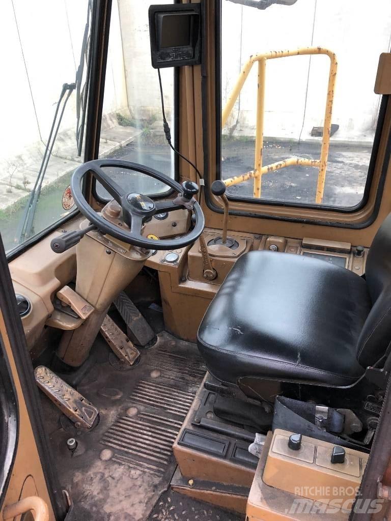 CAT 824 C Dozer gommati