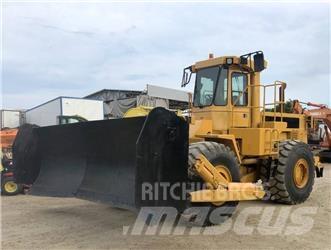 CAT 824 C Dozer gommati