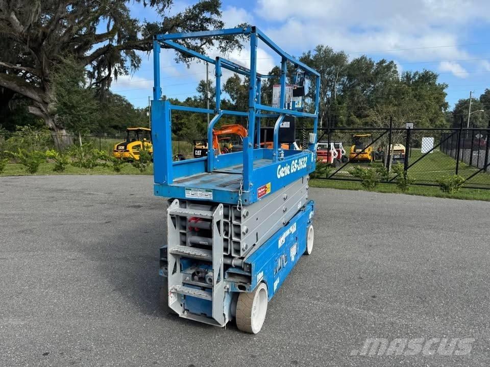 Genie GS 2632 Piattaforme a pantografo