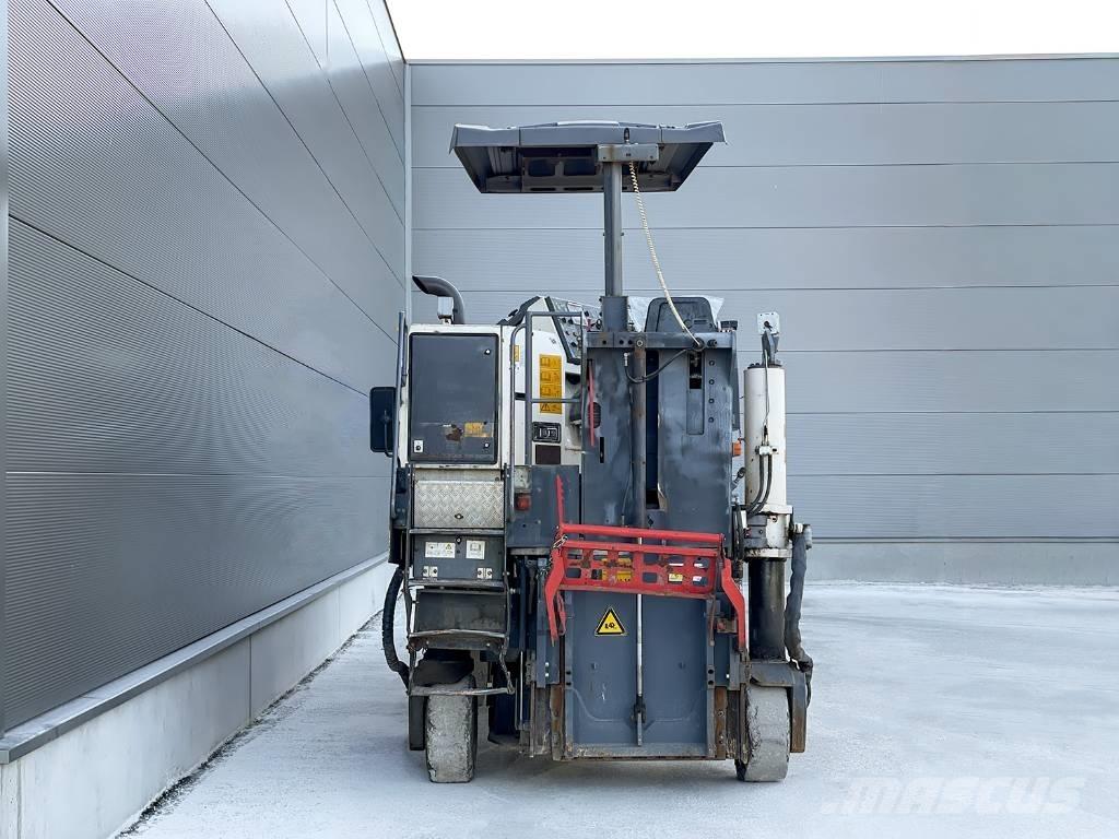 Wirtgen W 100 F Fresa a freddo per asfalto