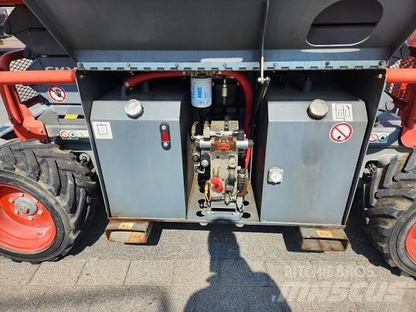 SkyJack SJ 6832 RT Piattaforme a pantografo