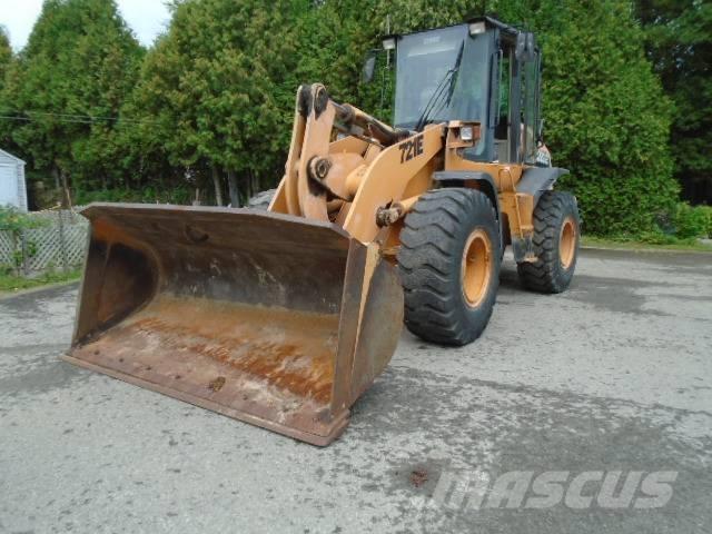CASE 721 E Pale gommate