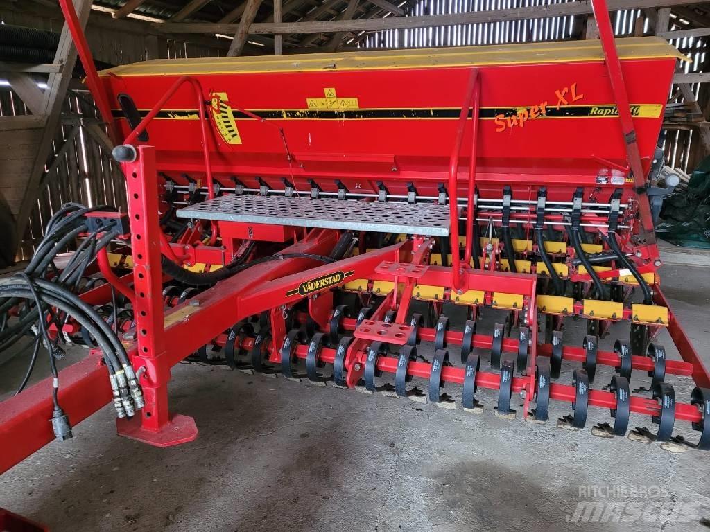 Väderstad Rapid400C Perforatrici