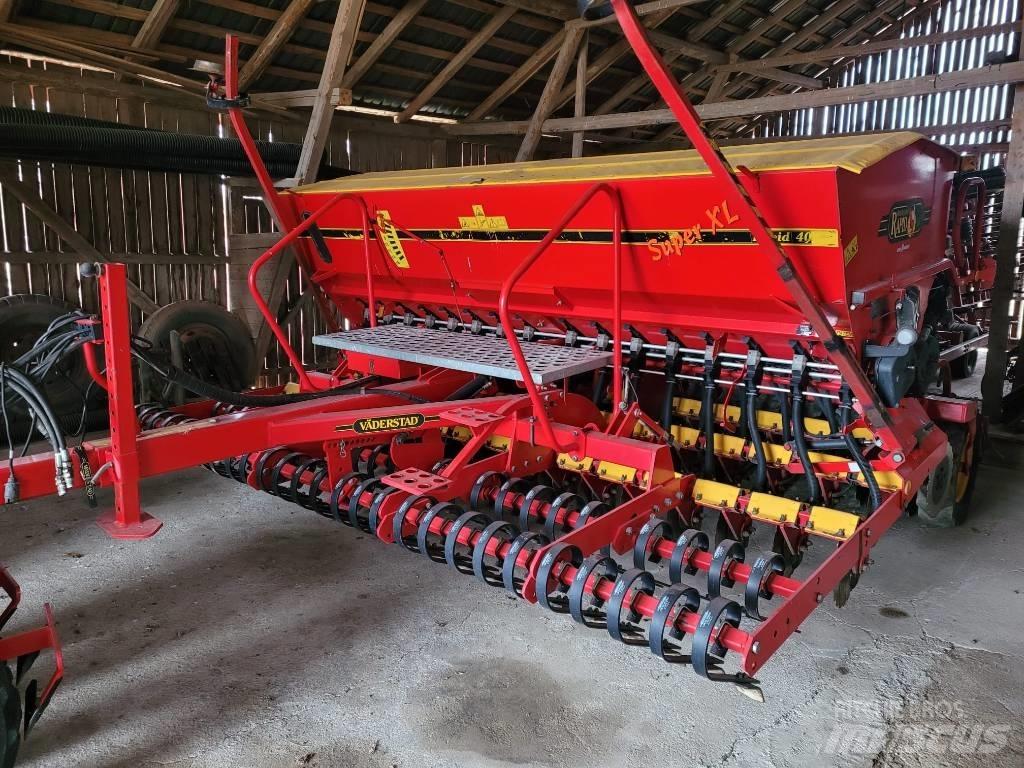 Väderstad Rapid400C Perforatrici