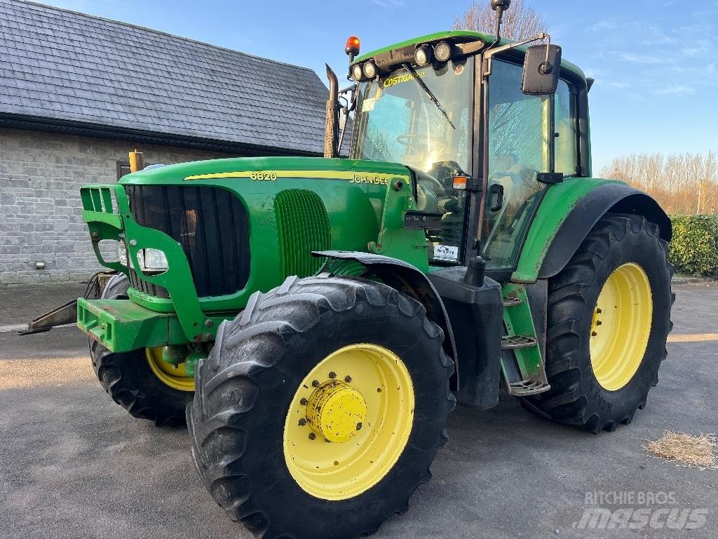 John Deere 6820 Trattori