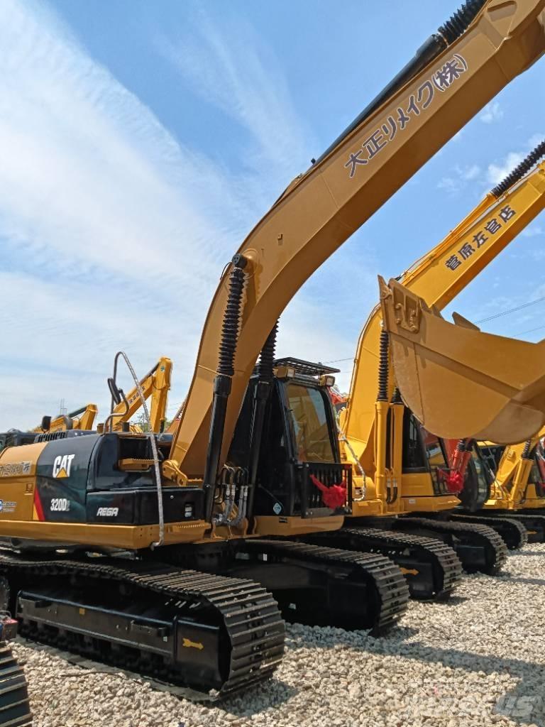 CAT 320D2 Escavatori medi 7t - 12t
