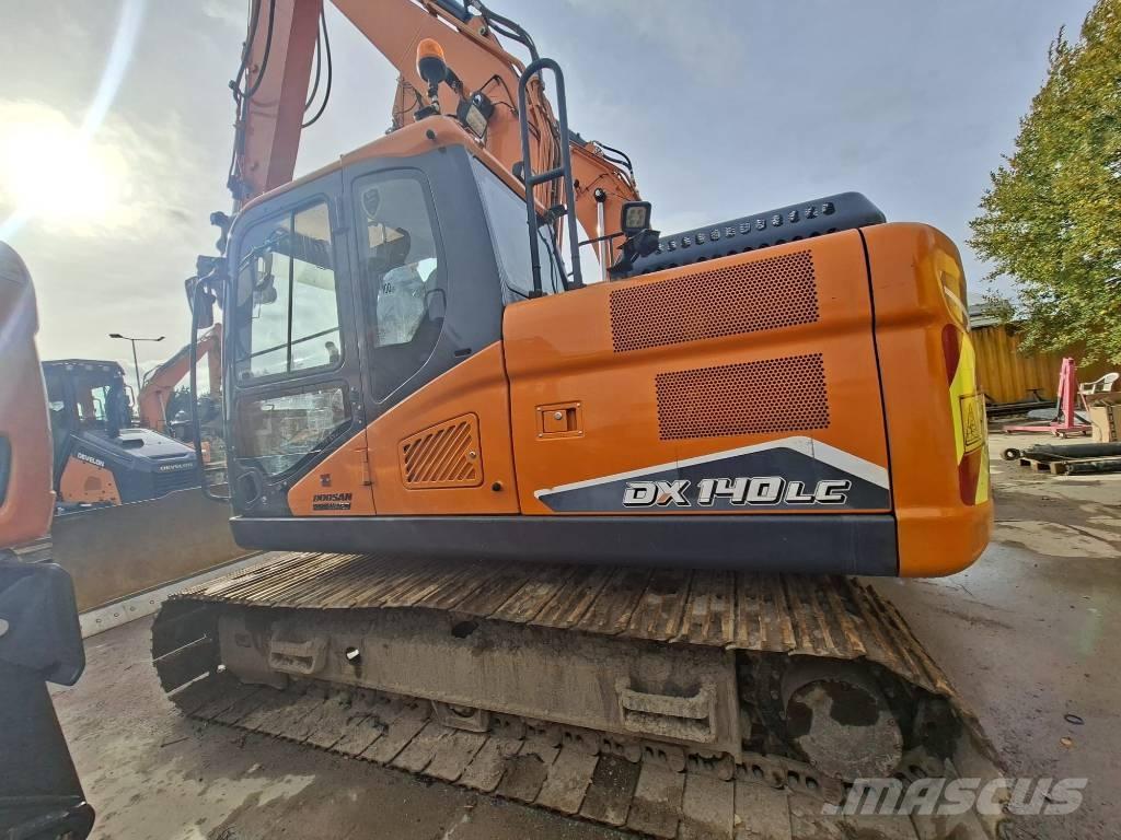 Doosan DX 140 LC Escavatori cingolati