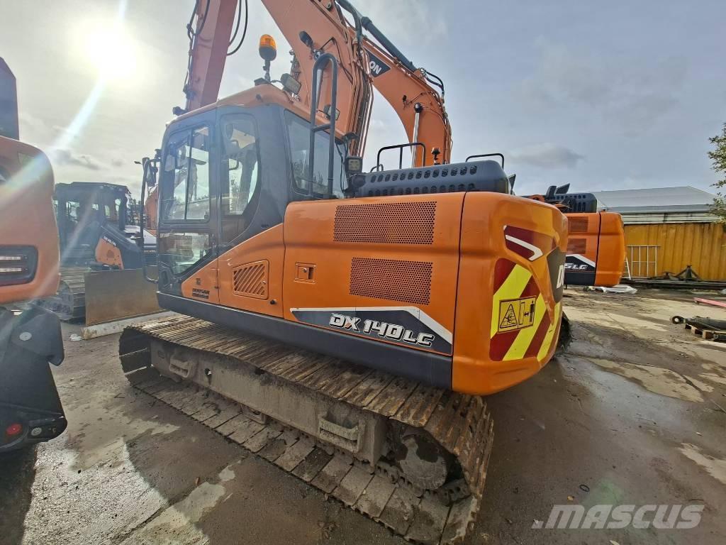 Doosan DX 140 LC Escavatori cingolati