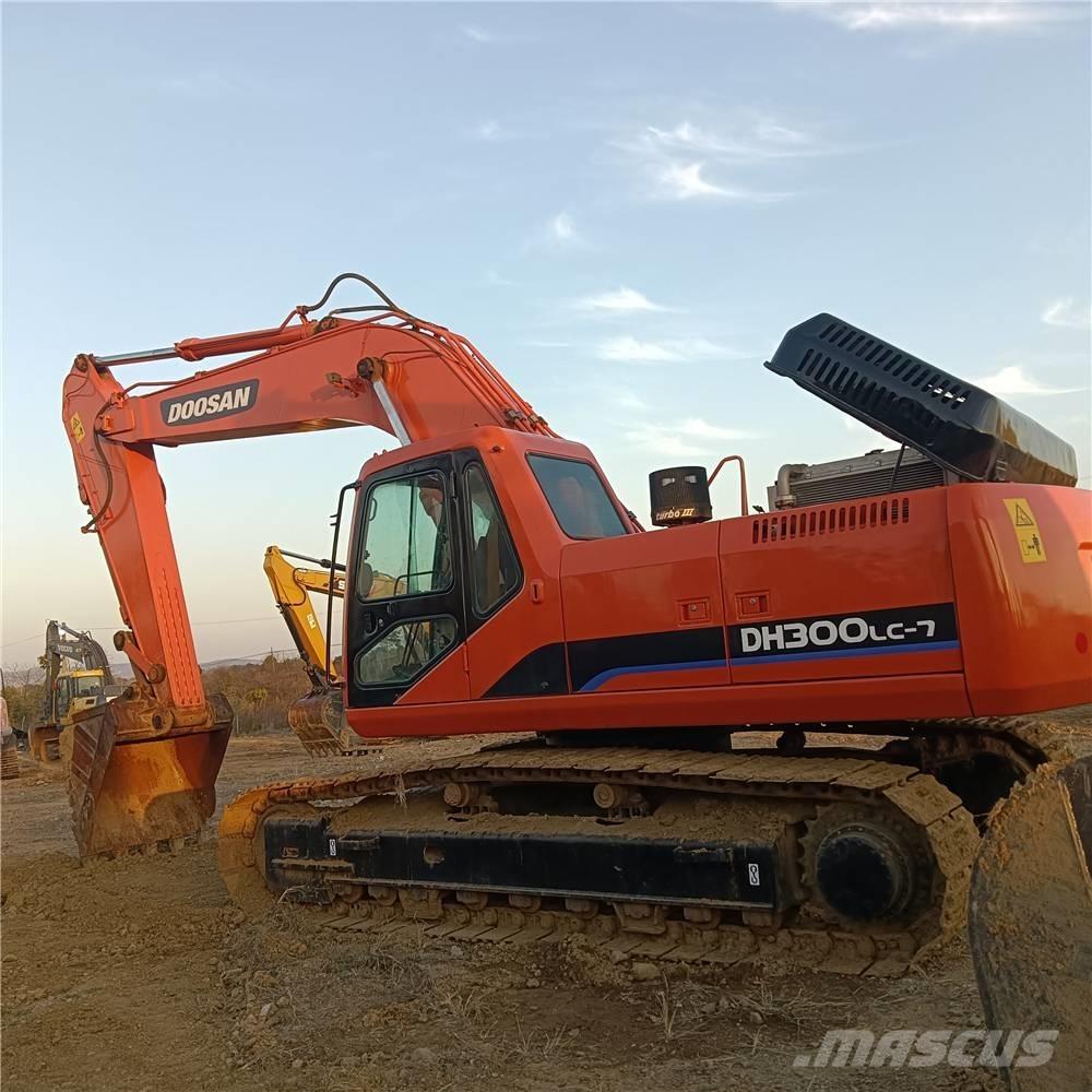 Doosan DH300LC-7 Escavatori cingolati