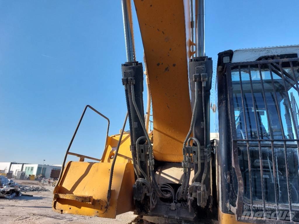 Liebherr R 946 Escavatori cingolati