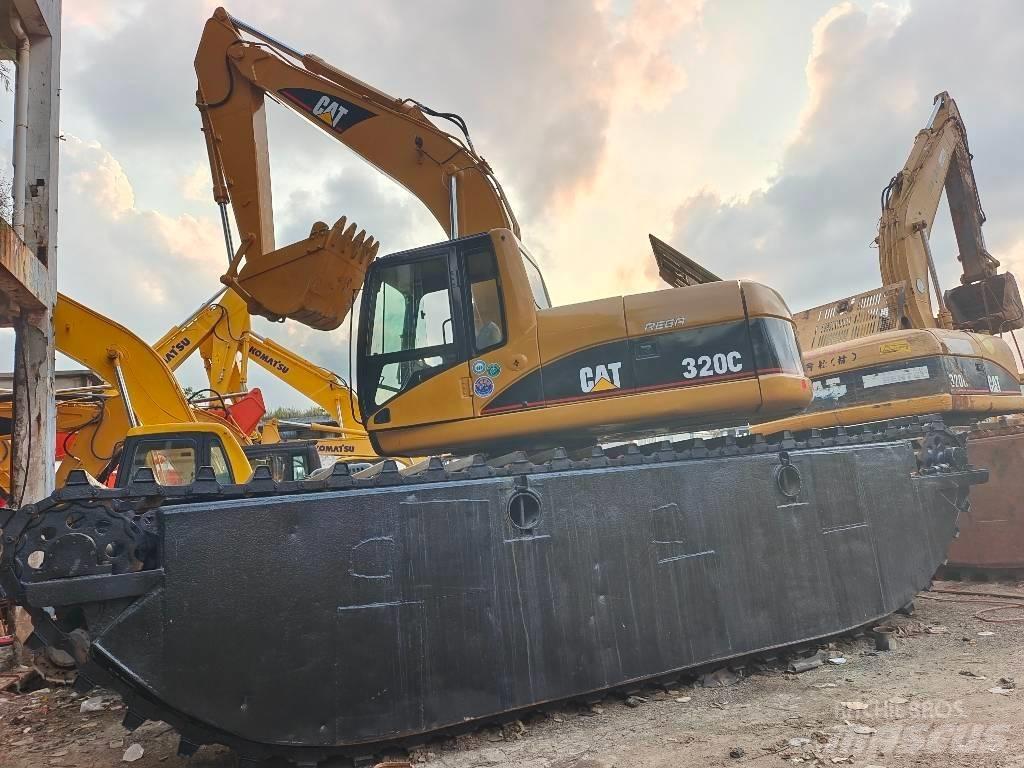 CAT 320 C Escavatori anfibi