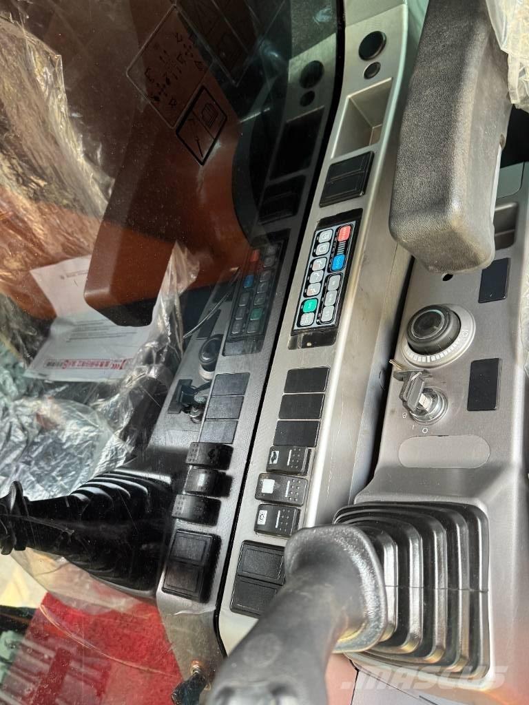 Doosan DX 225 Escavatori cingolati