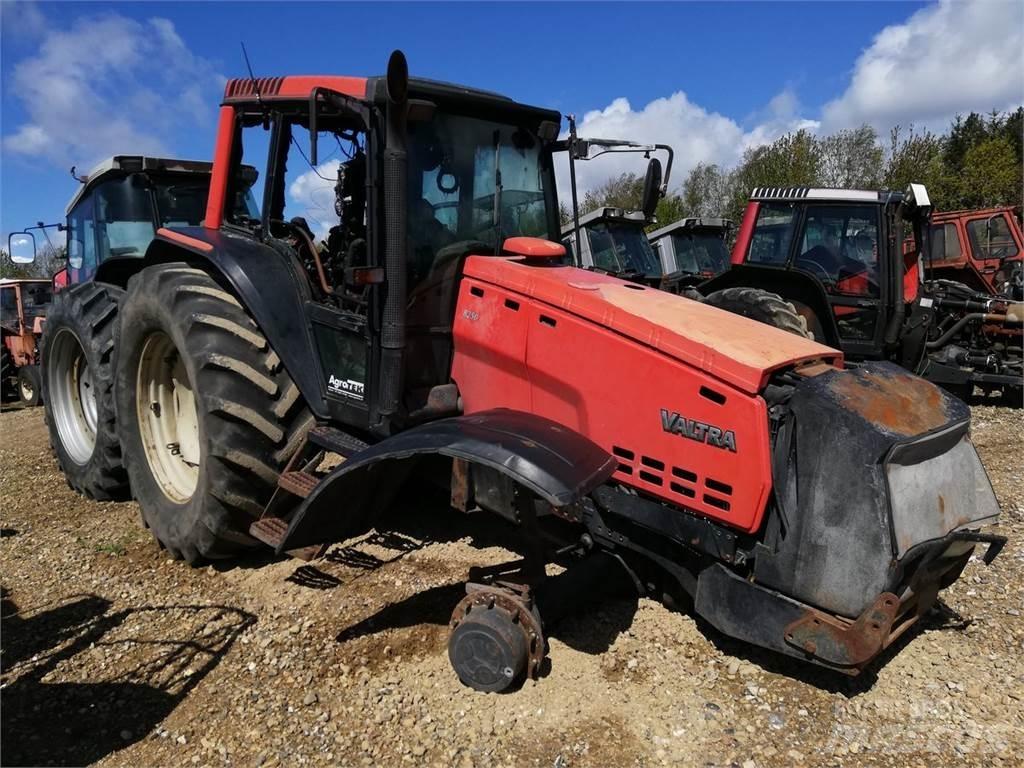 Valtra 8350 Trattori